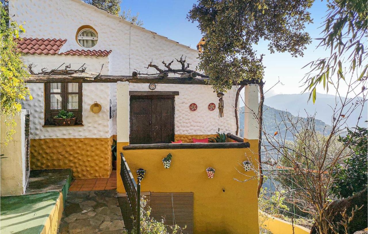 Amazing Cottage In Algatocin With Kitchen Buitenkant foto