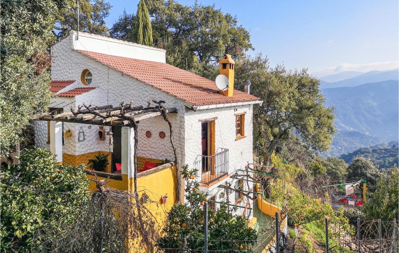 Amazing Cottage In Algatocin With Kitchen Buitenkant foto