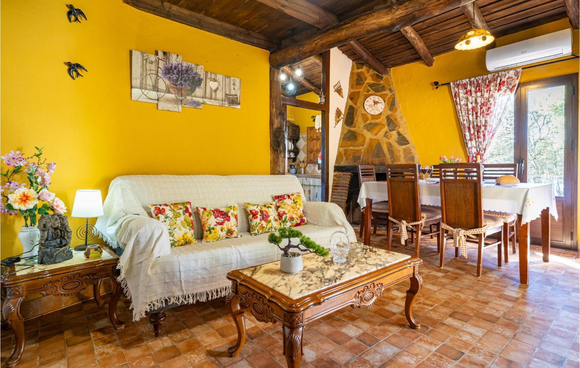Amazing Cottage In Algatocin With Kitchen Buitenkant foto