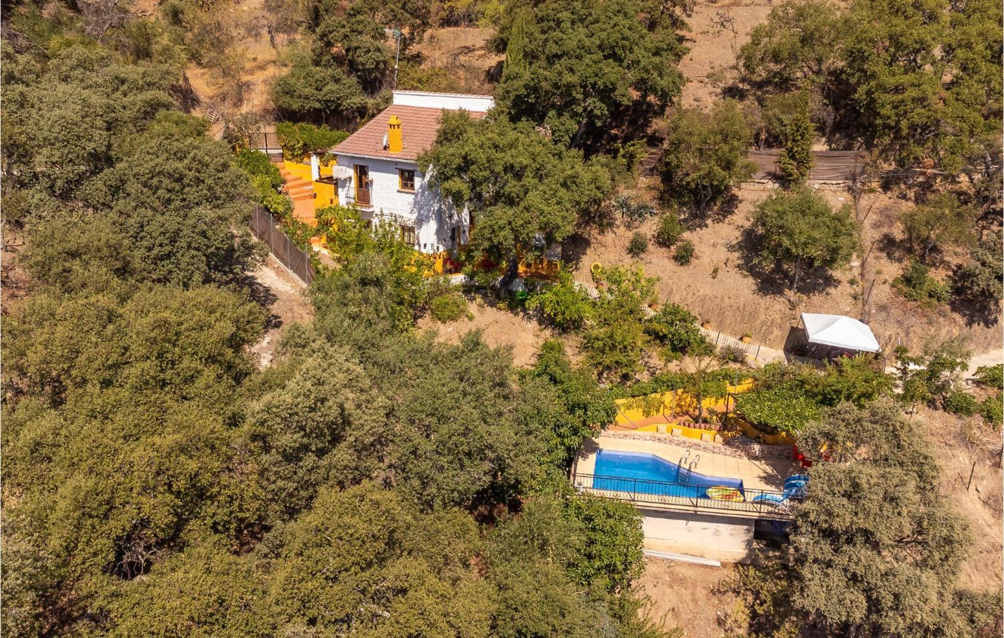 Amazing Cottage In Algatocin With Kitchen Buitenkant foto